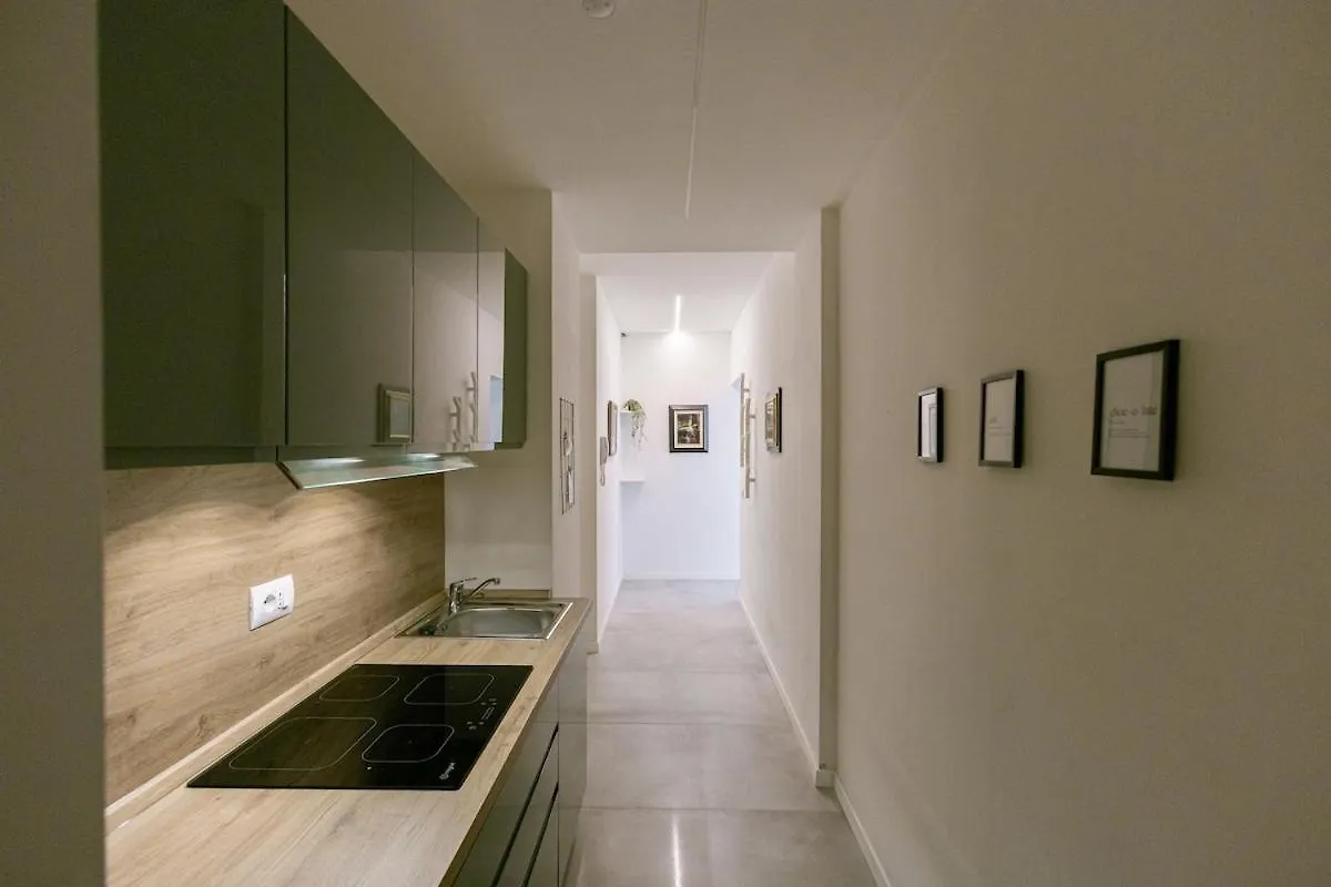 Two -Rooms Apartment 10 Minutes Duomo By Metro Milano